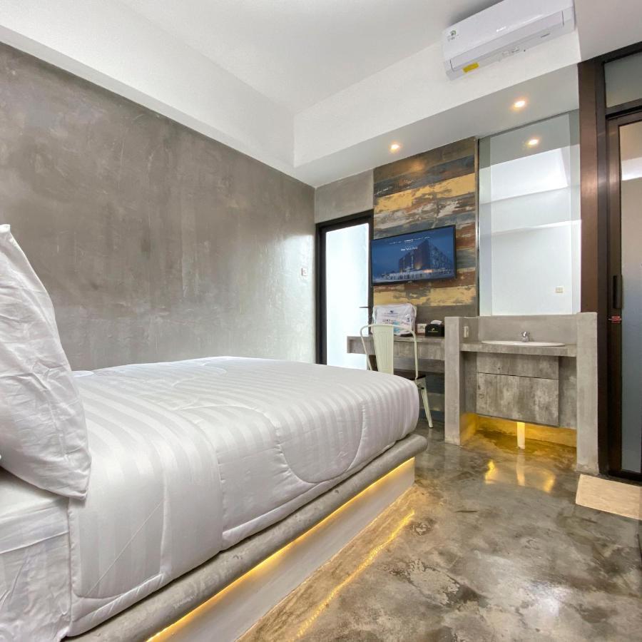 Dparagon Malioboro Yogyakarta Esterno foto